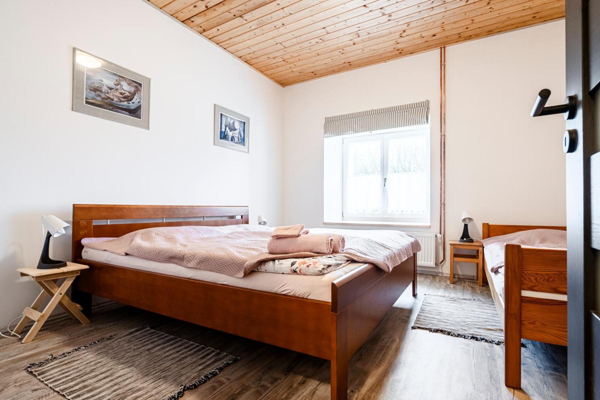 Appartamento Dvur Dolenec Rohoznice  Esterno foto